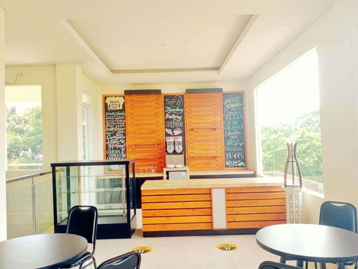 Oyo 90102 Edotel Hotel By Dbest Hospitality Bandung Exterior foto